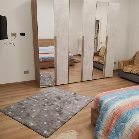 Appartamenti Lungo Fiume 506 Sesto Calende Εξωτερικό φωτογραφία